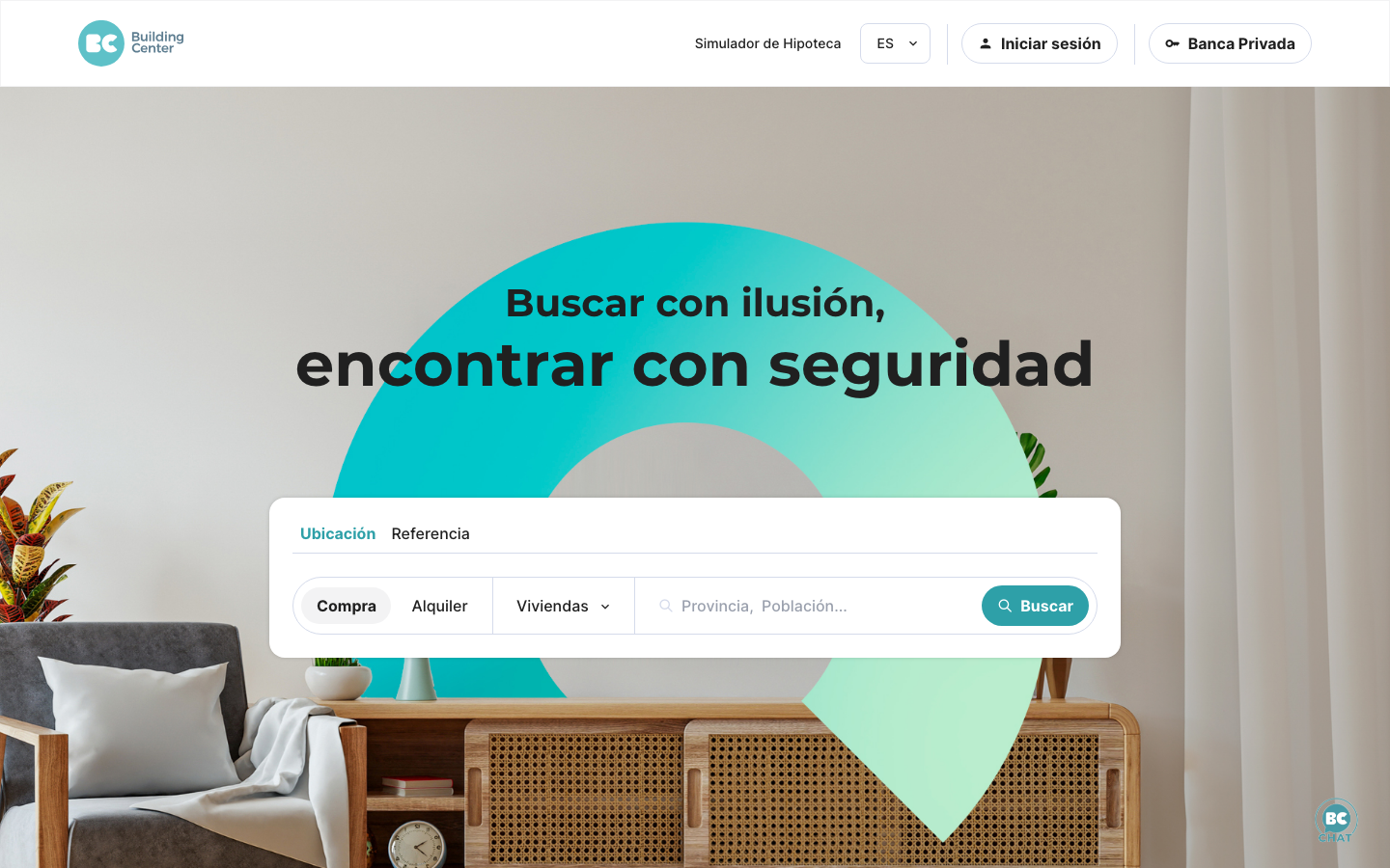 Página de inicio del portal buildingcenter.es con el buscador de viviendas por ubicación o referencia y el acceso al simulador de hipoteca de CaixaBank