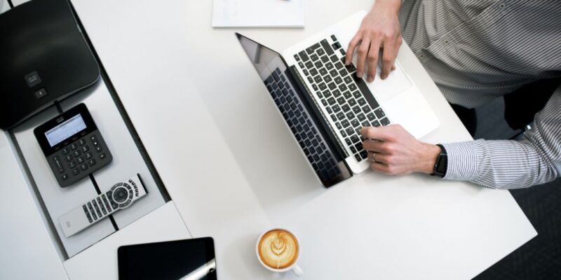How to Calculate ROI (+ Definition)